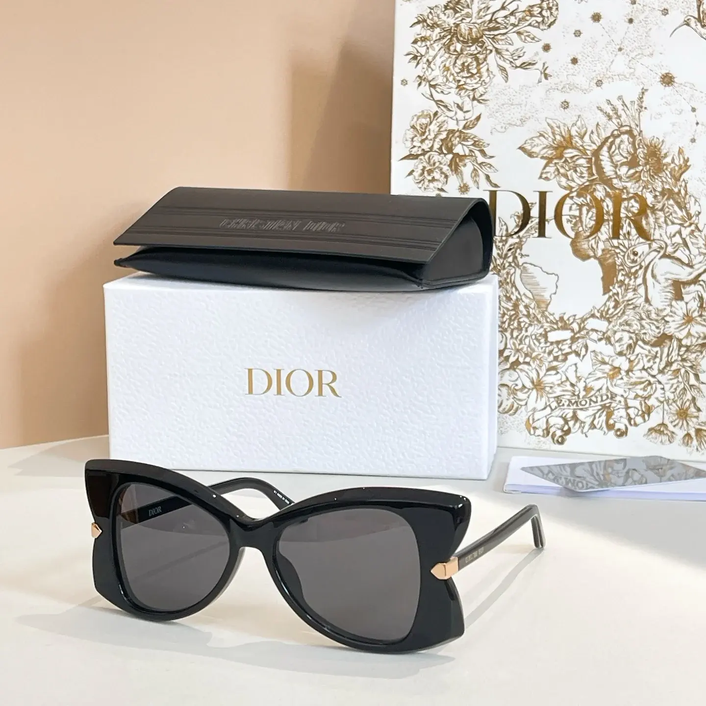 DiorButterfly-S1I SIZE：53口16-145