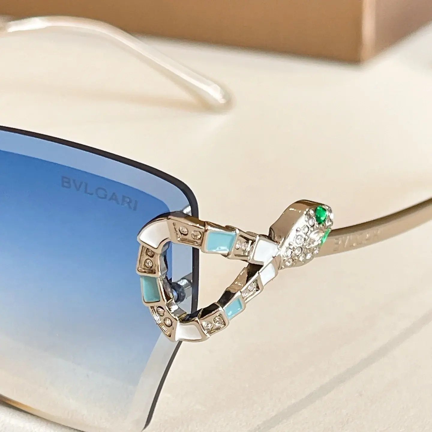 BV41605USIZE58口17145