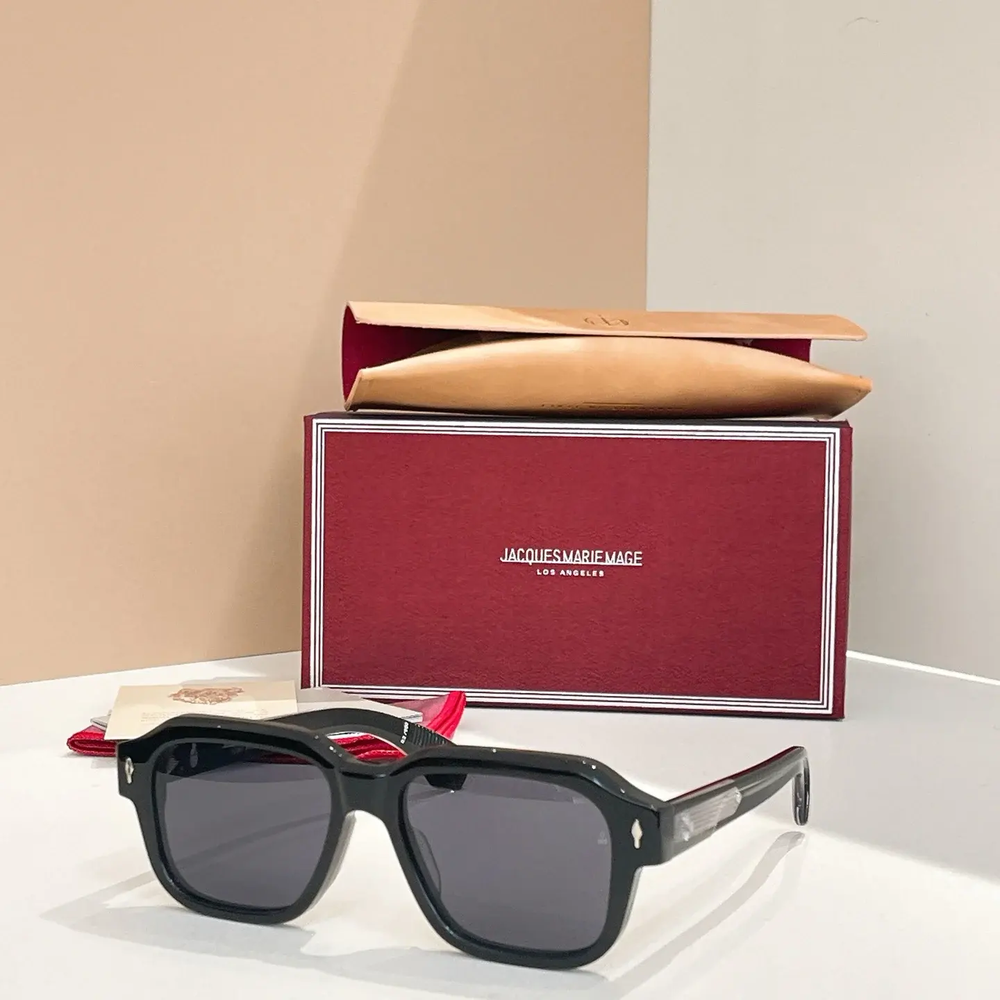 VIVIENNEISIZE55口19